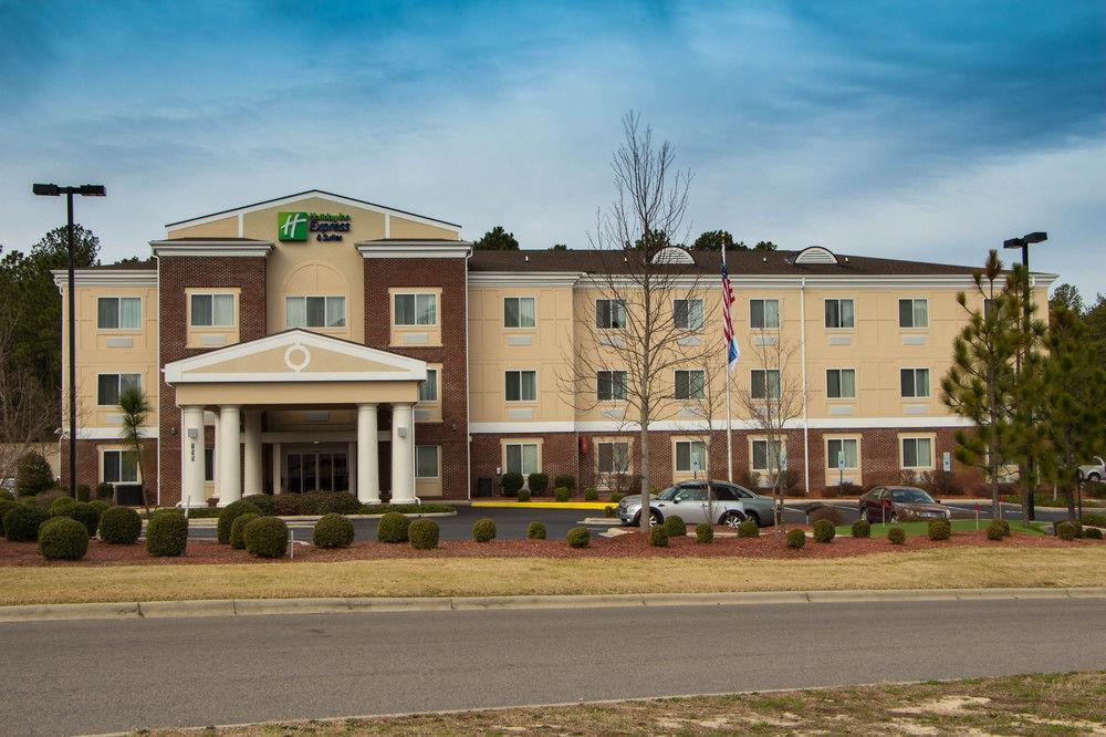 Express & Southern Pines-pinehurst Area By Ihg Hotel 3*