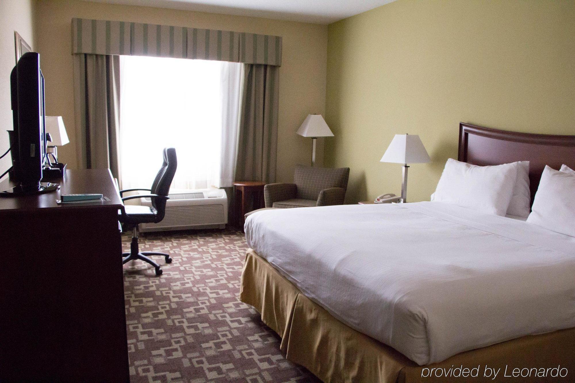 Hotel Express & Southern Pines-pinehurst Area By Ihg 3*