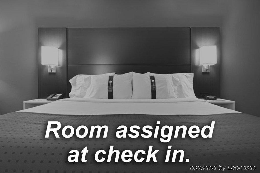 Hotel Express & Southern Pines-pinehurst Area By Ihg Southern Pines