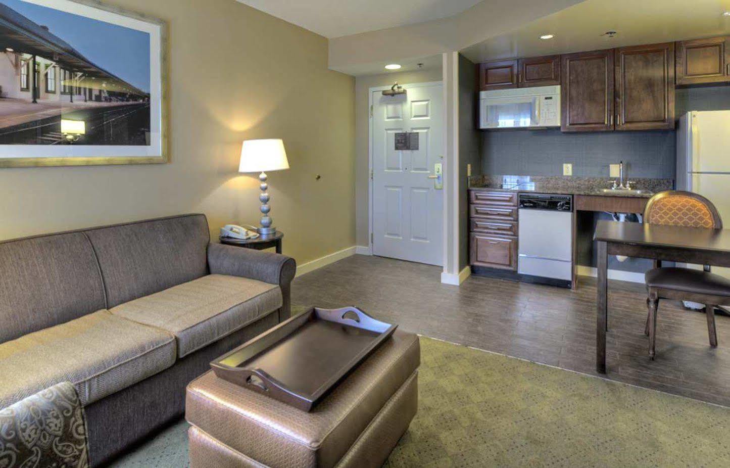 Express & Southern Pines-pinehurst Area By Ihg Southern Pines