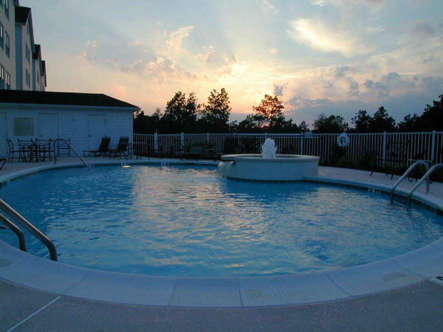 Express & Southern Pines-pinehurst Area By Ihg 3* Southern Pines
